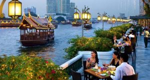 Via mylusciouslife.com - riverside dining - travel in thailand.jpg